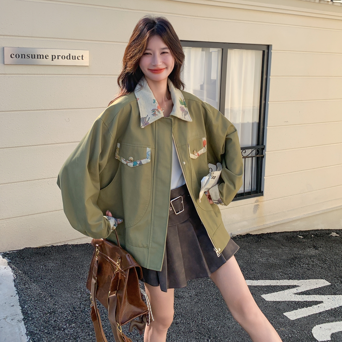 韩系巨好看印花翻领风衣外套女2025秋季新款设计感小众减龄外套潮,女装短外套,2C375