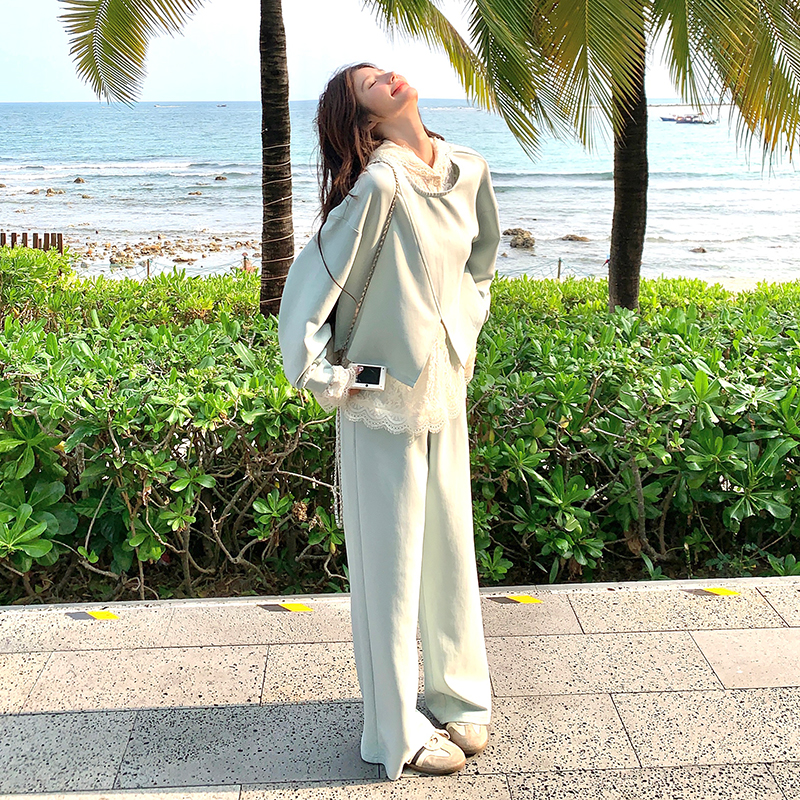 慵懒风设计感休闲蕾丝卫衣套装女潮流减龄2025秋新款阔腿裤三件套图片