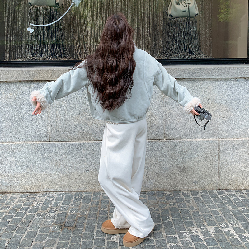 蓝色高级感大翻领皮毛一体外套女士2025冬季新款时尚保暖加绒棉服图片
