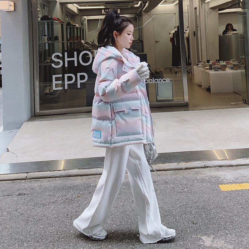 今年流行渐变色短款羽绒服女冬加厚小个子学院风爆款90白鸭绒外套图片