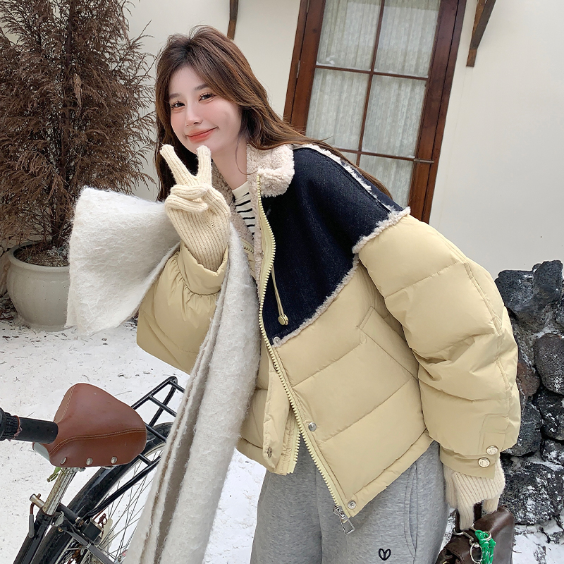 羊羔毛拼接牛仔黄色羽绒服女冬季新款小个子时尚洋气90白鸭绒外套图片