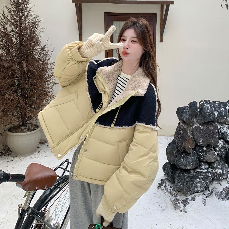 羊羔毛拼接牛仔黄色羽绒服女冬季新款小个子时尚洋气90白鸭绒外套图片