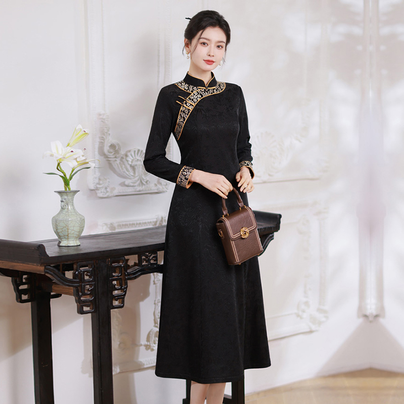 新中式风立领钉珠网纱提花加绒旗袍2655P155，女装汉服/婚纱/旗袍/礼服，乐衣轩