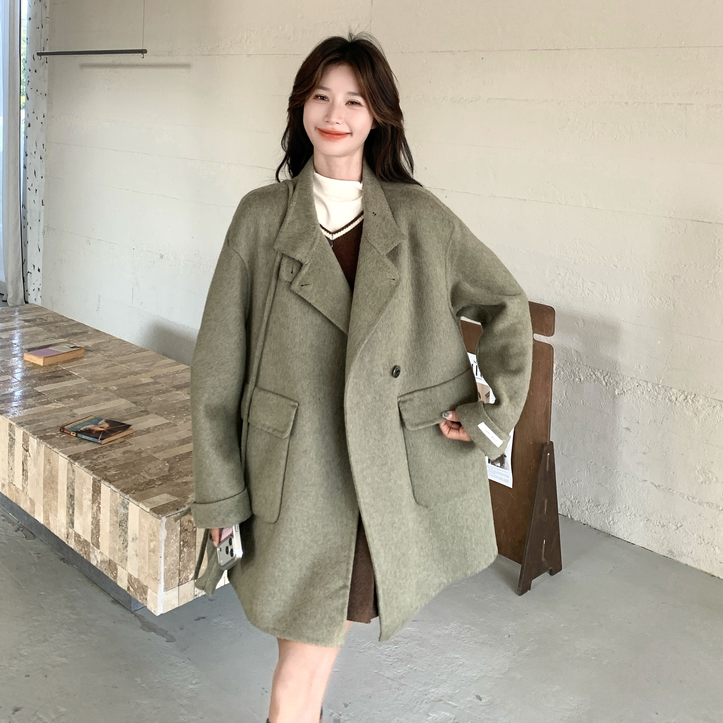 韩系chic绿色双面羊绒大衣女秋冬超火好看高级小众中长毛呢厚外套图片