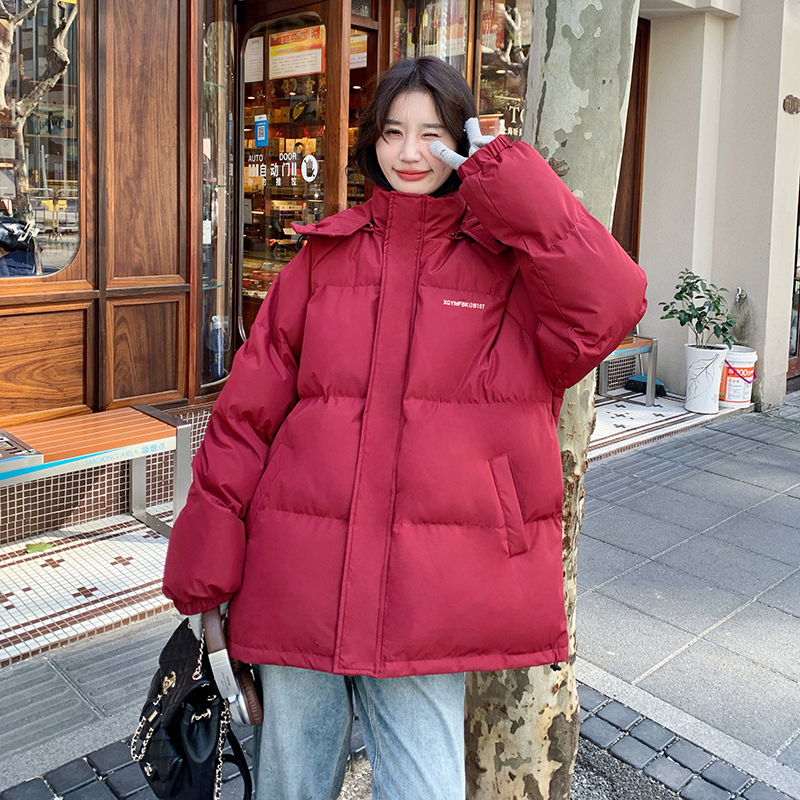 巨好看红色羽绒服外套女秋冬2025新款白鸭绒时髦保暖不臃肿面包服图片