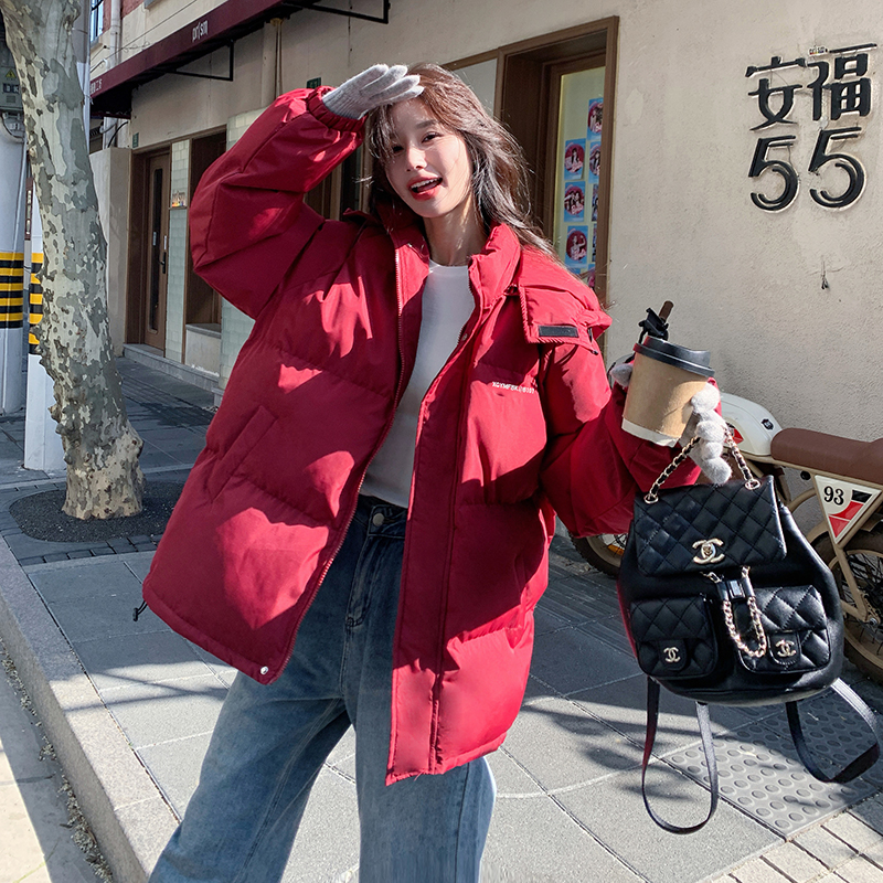 巨好看红色羽绒服外套女秋冬2025新款白鸭绒时髦保暖不臃肿面包服图片