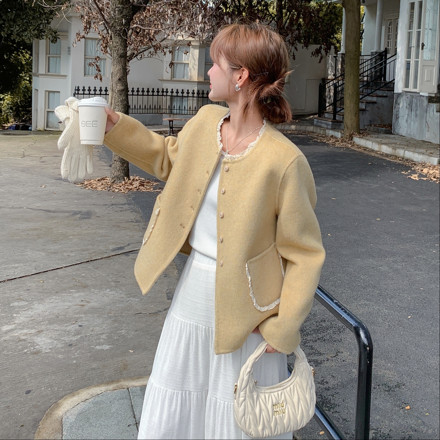 小香风蕾丝花边黄色毛呢外套女秋冬2025新款小个子独特漂亮巨好看图片