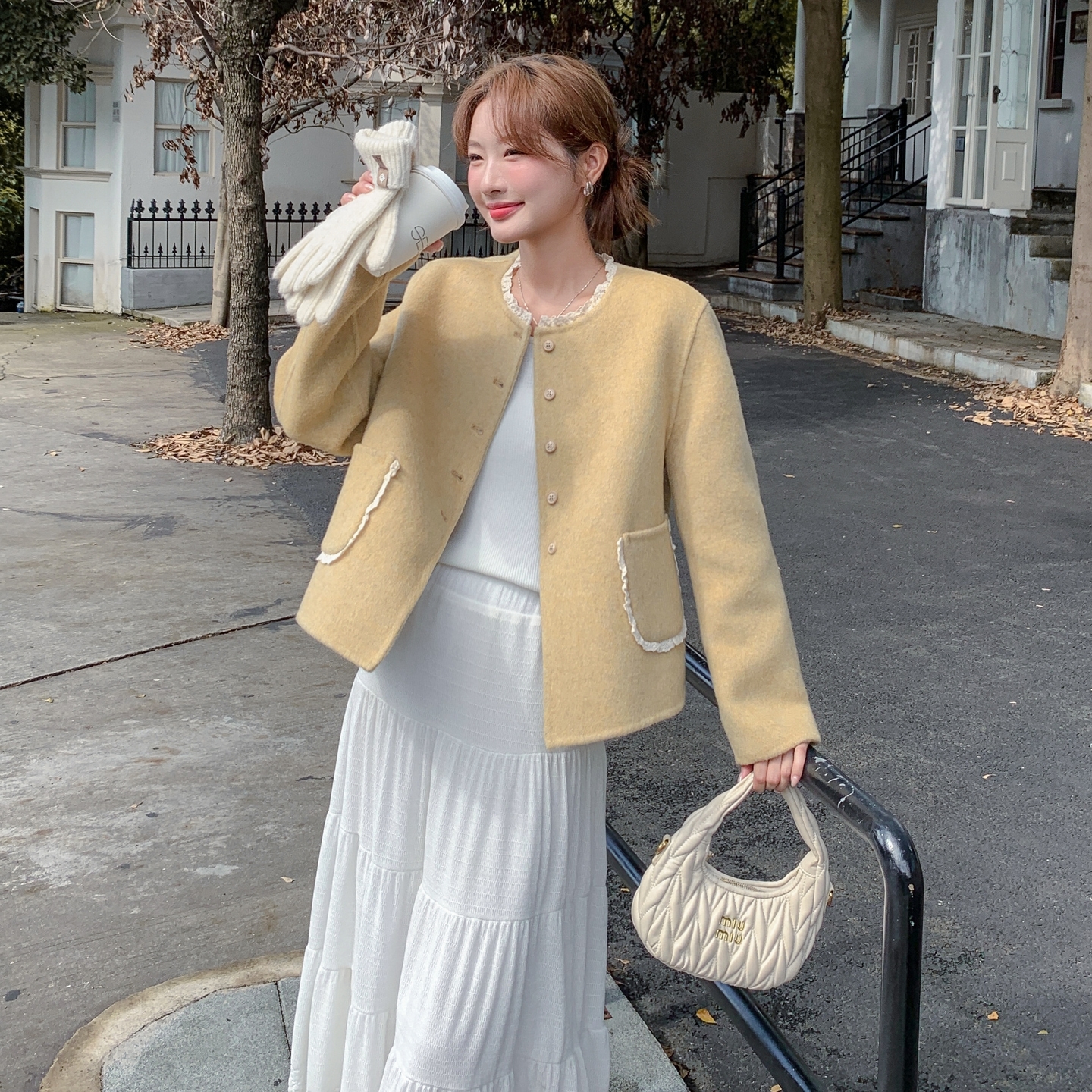 小香风蕾丝花边黄色毛呢外套女秋冬2025新款小个子独特漂亮巨好看图片