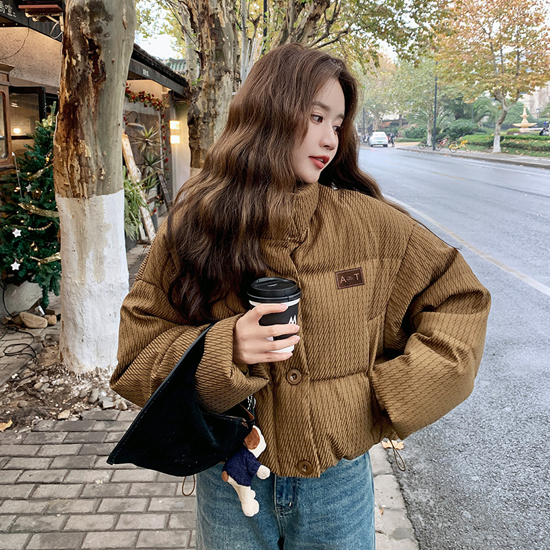 美拉德咖色立领短款羽绒服女冬季超火好看高级小众加厚面包服外套,女装短外套,2C280