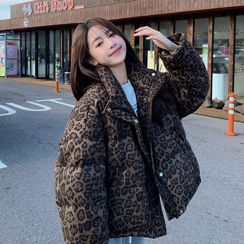 高级小众轻熟风豹纹羽绒服女冬2025超火好看独特漂亮短款加厚外套,女装短外套,2C280