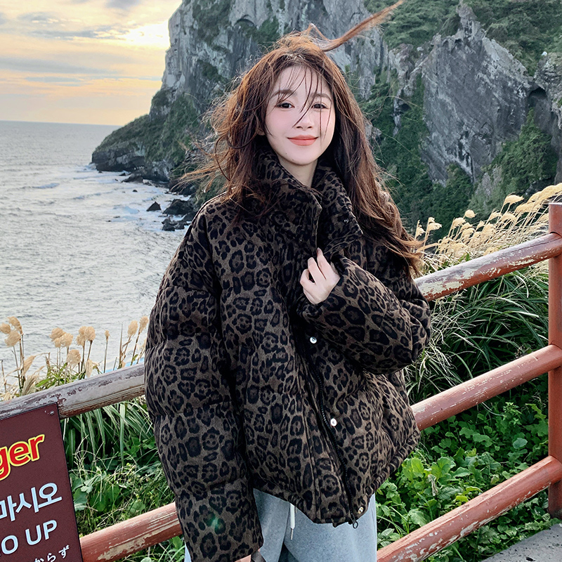 高级小众轻熟风豹纹羽绒服女冬2025超火好看独特漂亮短款加厚外套,女装短外套,2C280
