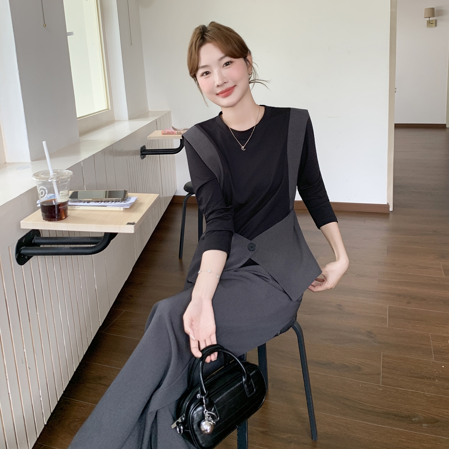高级感休闲时尚洋气减龄阔腿裤两件套2025新款独特绝美小套装早秋,女装套装/套裙,2C012