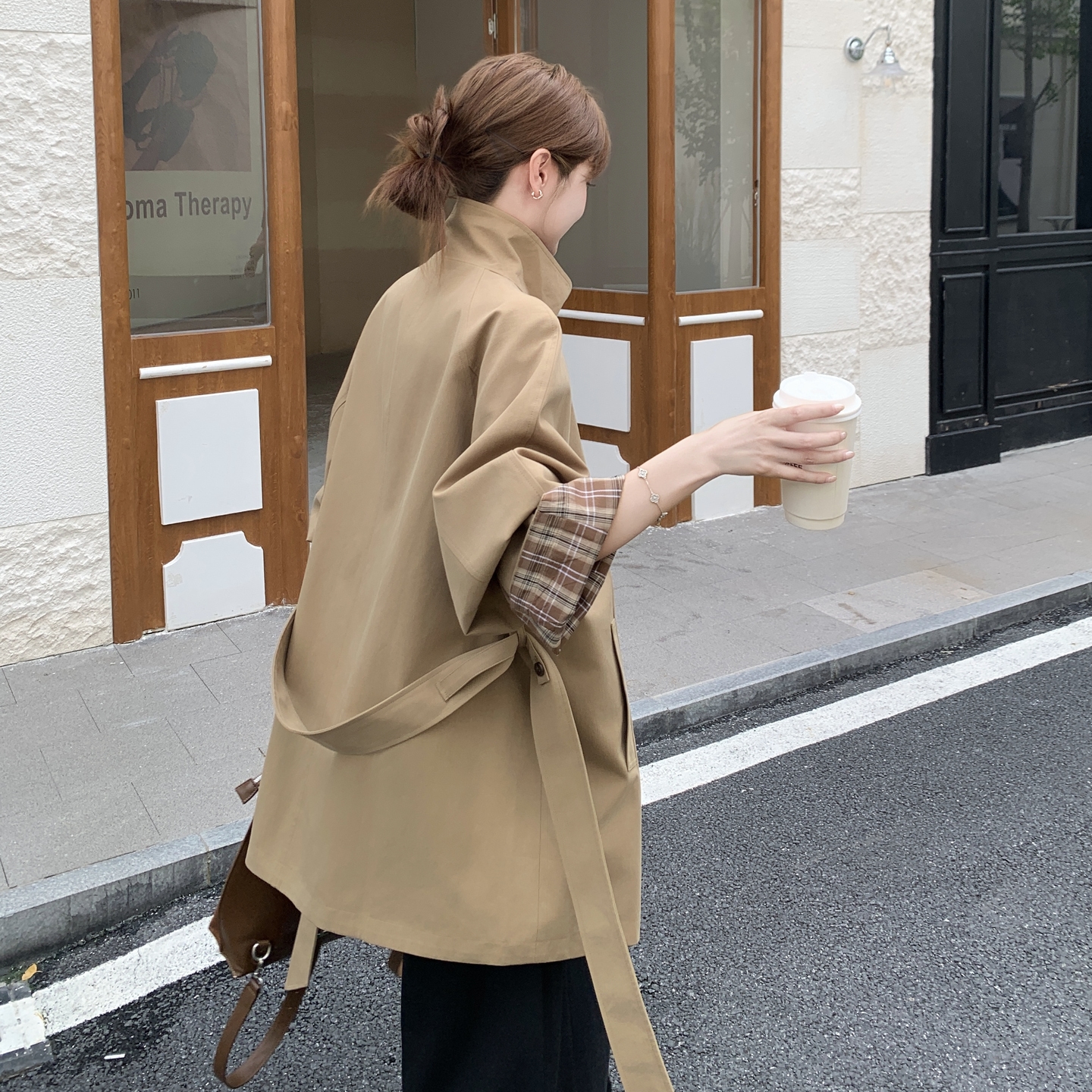 减龄复古格纹拼接咖色风衣外套女春秋2025新款显瘦巨好看流行大衣,女装风衣,2C012