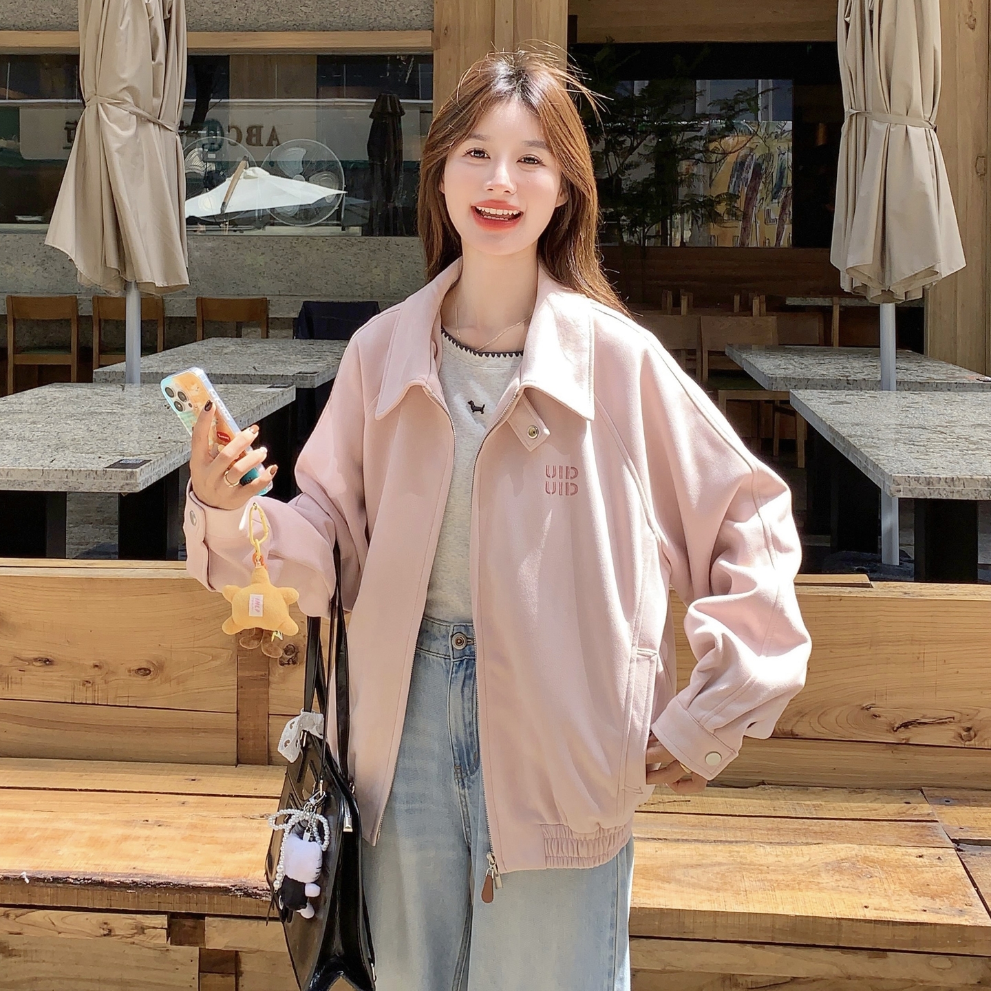 甜美麂皮绒字母刺绣翻领粉色短外套女春秋2025新款显瘦多巴胺减龄图片