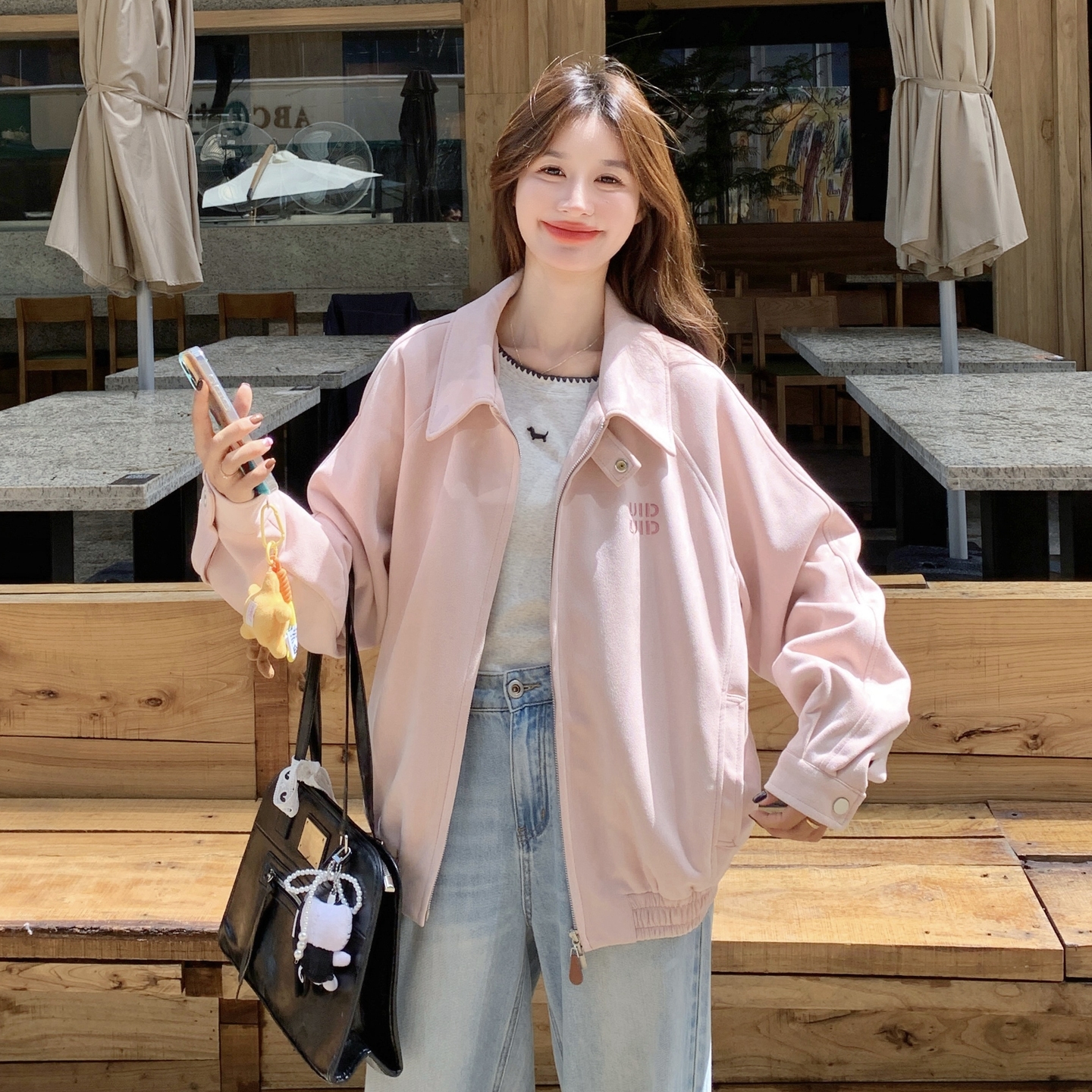 甜美麂皮绒字母刺绣翻领粉色短外套女春秋2025新款显瘦多巴胺减龄图片