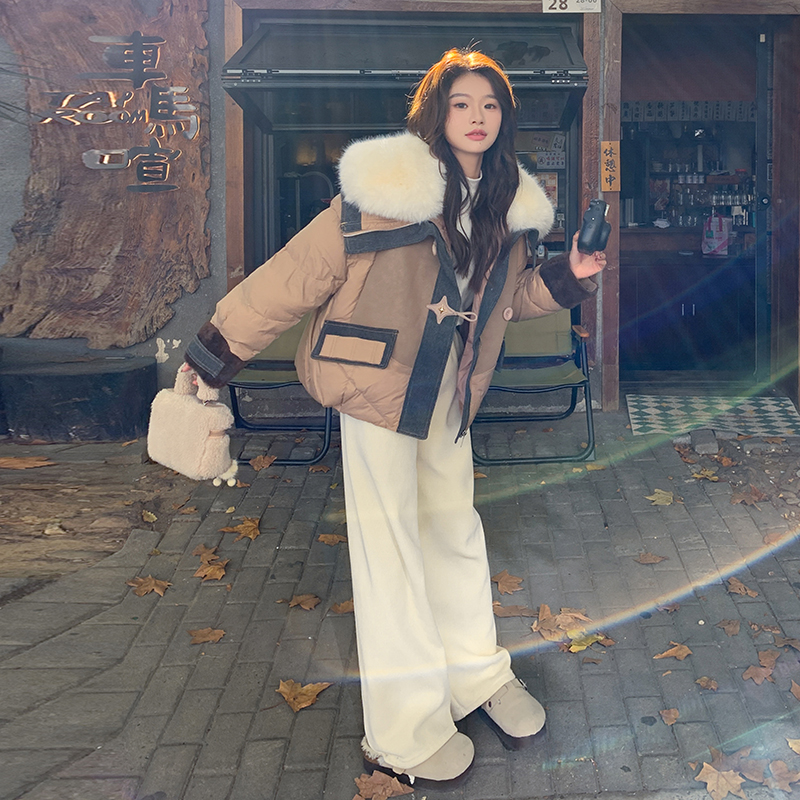 2025年冬季拼接大毛领休闲羽绒服,女装羽绒服,2C230