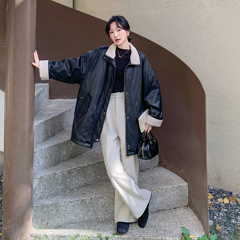 新款 皮衣拼接羊羔毛羽绒服9932-P265-K388图片