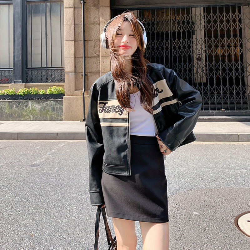 黑色美式复古街头刺绣皮衣外套女春秋超火好看高级感短机车服夹克图片