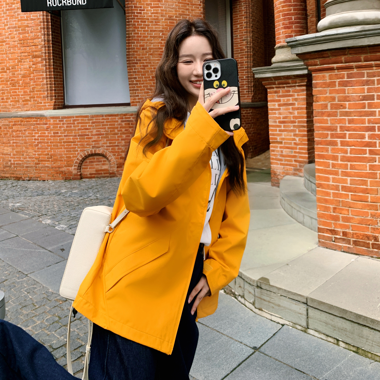 休闲工装黄色冲锋衣连帽外套女春秋2025新款小个子独特超好看上衣,女装风衣,2C028