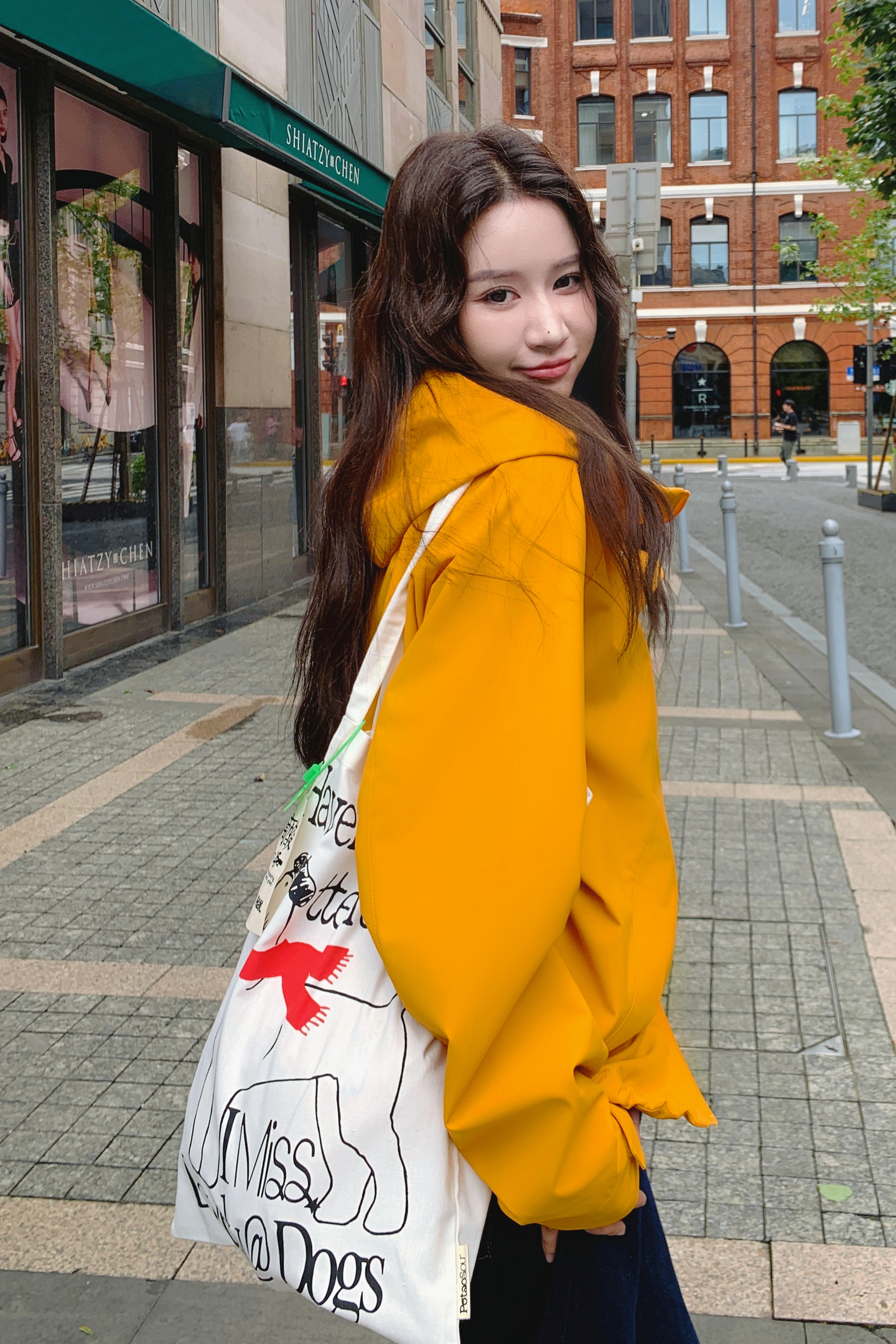 休闲工装黄色冲锋衣连帽外套女春秋2025新款小个子独特超好看上衣,女装风衣,2C028