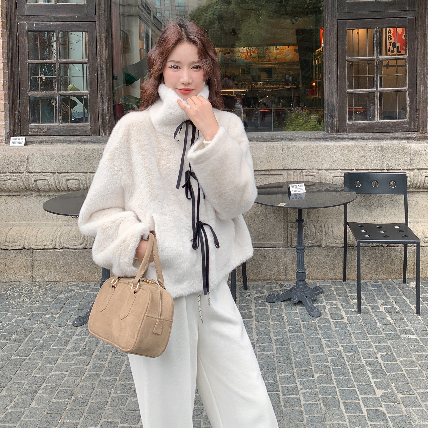 设计感羊羔毛外套女秋冬2025新款短款加厚毛茸茸高级感显瘦上衣图片