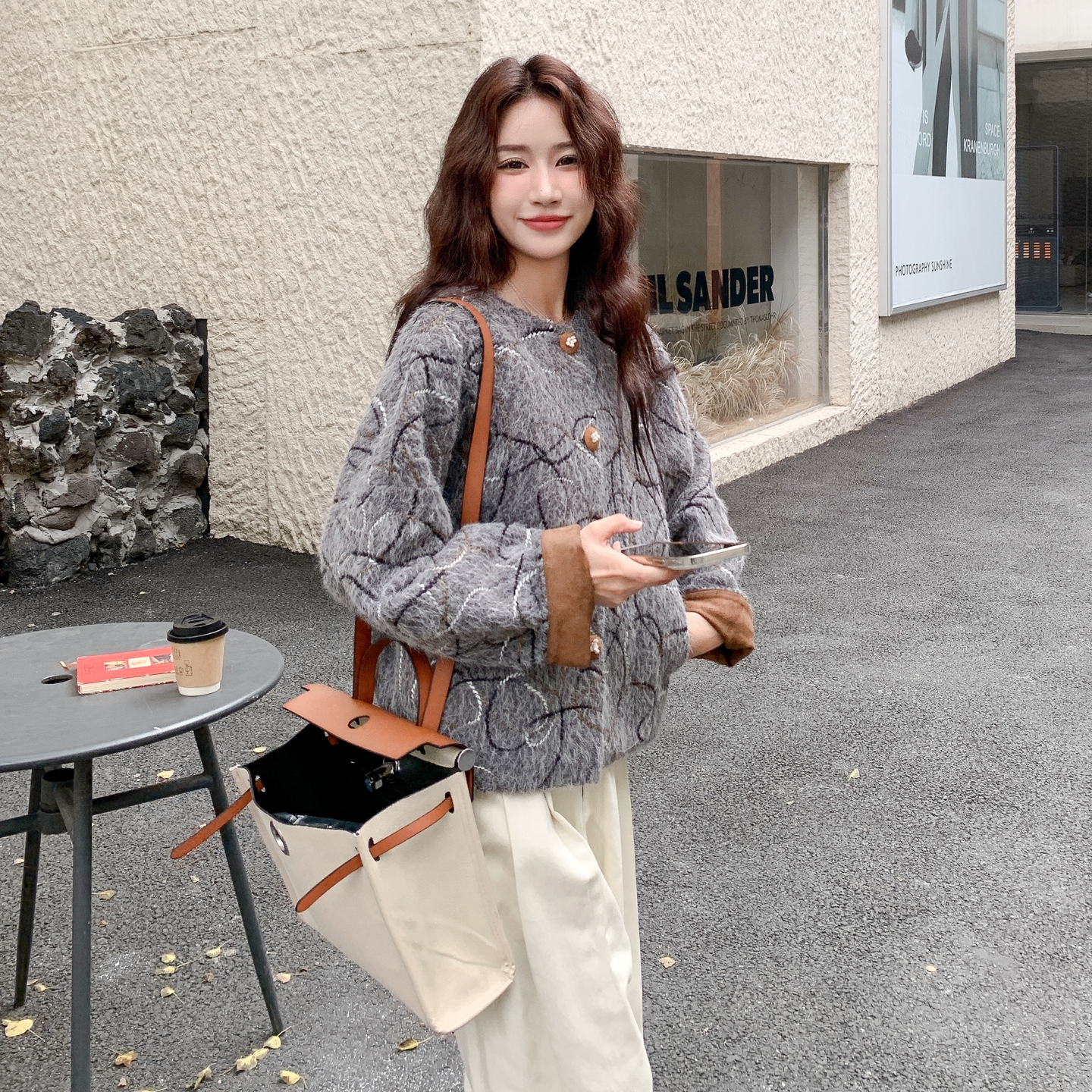 时尚日系优雅慵懒风圆领长袖毛呢外套2025冬季宽松少女感毛呢外套图片