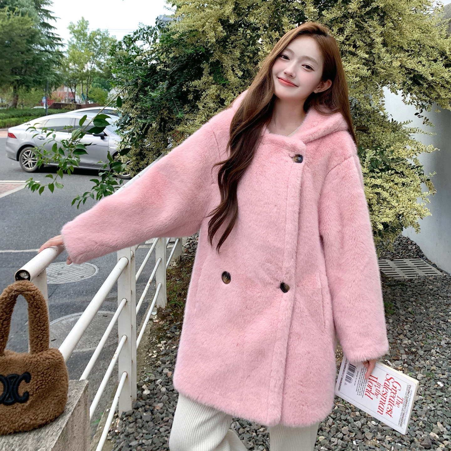 粉色皮毛一体连帽羊羔毛外套女冬季巨好看加厚今年流行温柔风棉服,女装短外套,2C261