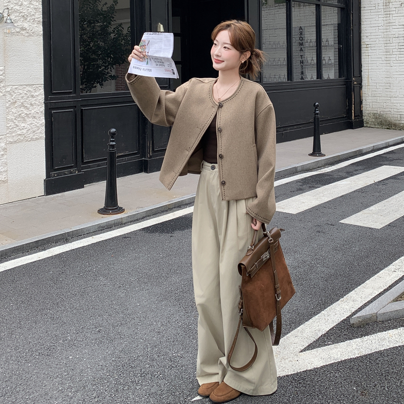 燕麦色小香风圆领毛呢外套女2025秋冬新款法式温柔风简约百搭上衣图片
