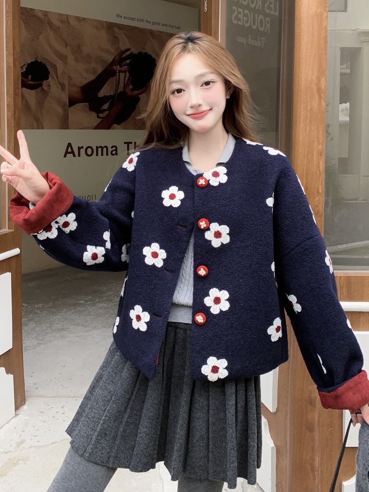 刺绣碎花藏青色毛呢外套女秋冬2025新款小个子独特漂亮巨好看上衣,女装短外套,2C295